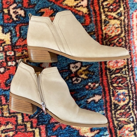 sarto spectra bootie